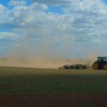 tractor labrando